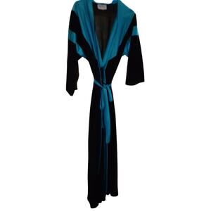 Lady Ronte lightweight robe, nylon/acetate, large, belt tie, made in USA